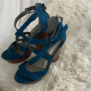 Guess Wedge/Platform